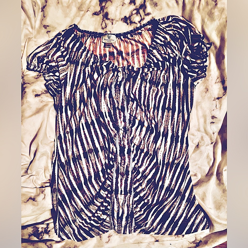 Women’s dress shirt